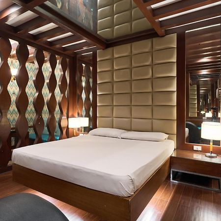 Victoria Court Malabon Hotell Valenzuela Eksteriør bilde